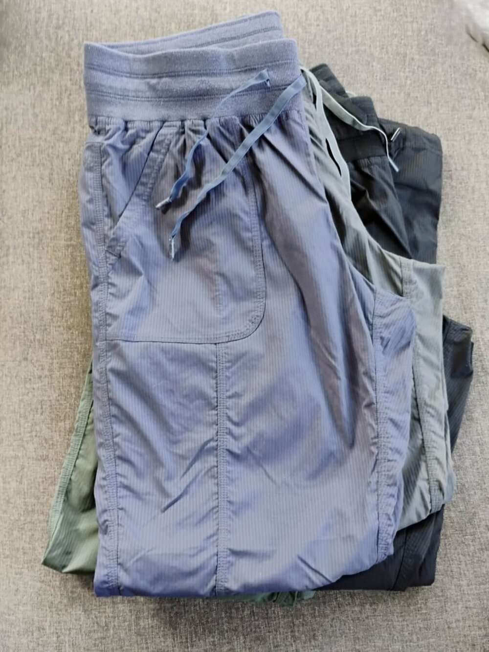 4 PAIRS Shambhala Woven Ease Tapered Pants - L - Black/Navy/Grey/Green